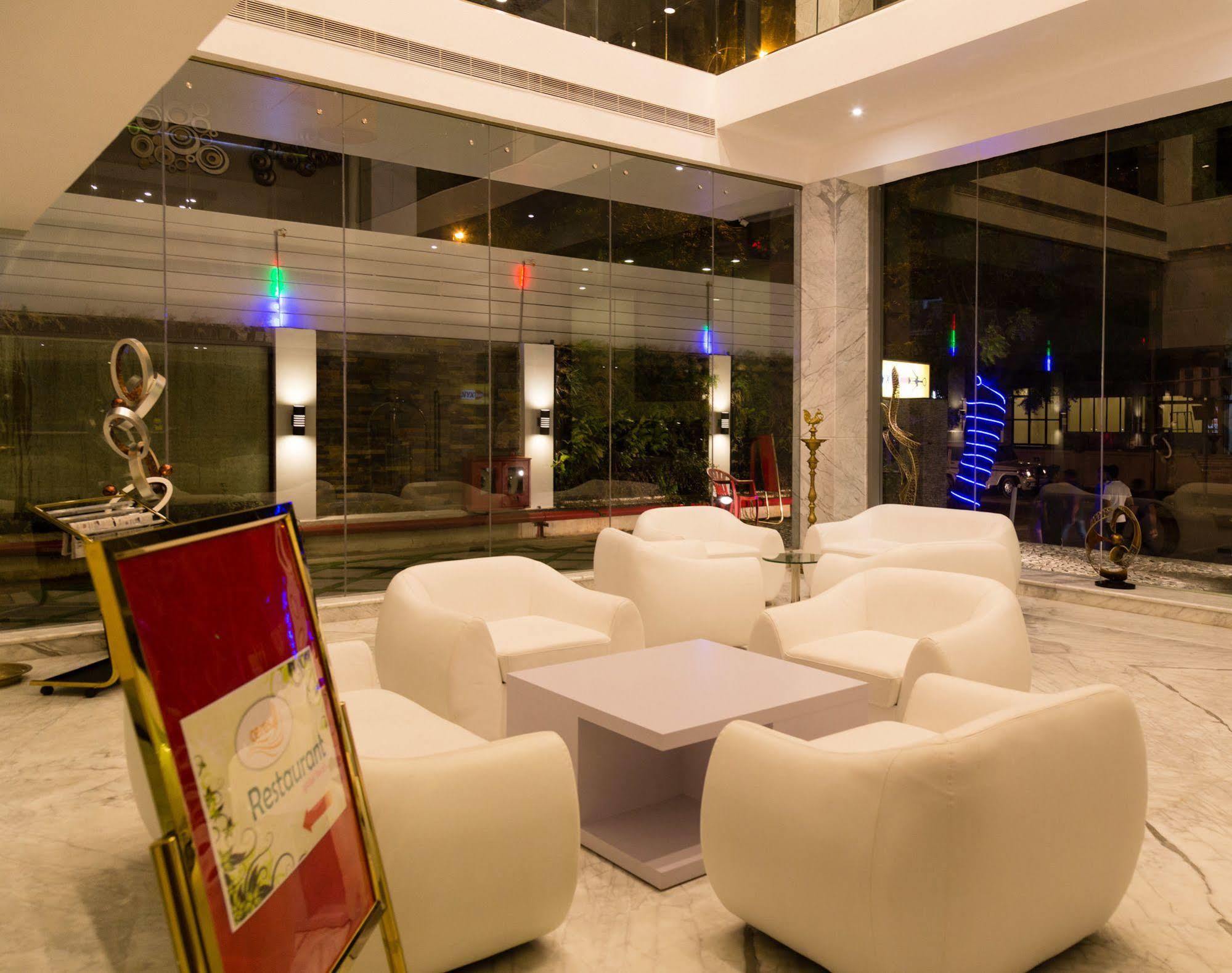 Tiruchirappalli Hotel Oxina Lygon מראה חיצוני תמונה