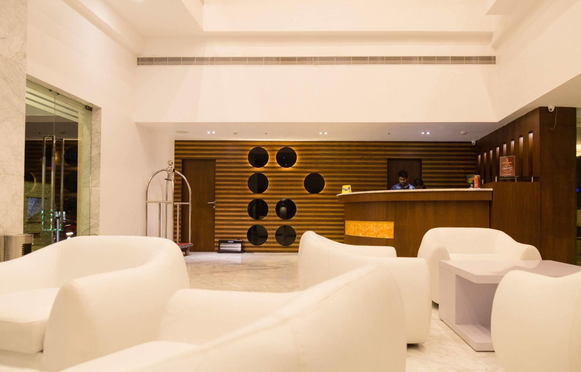 Tiruchirappalli Hotel Oxina Lygon מראה חיצוני תמונה